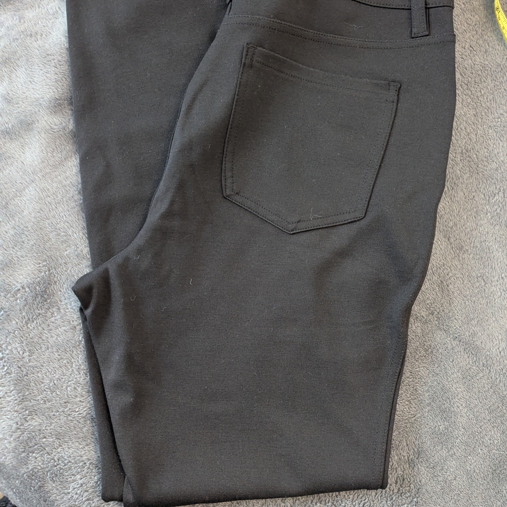 ✨ Simply Vera Vera Wang Black Skinny Pants – Size L ✨